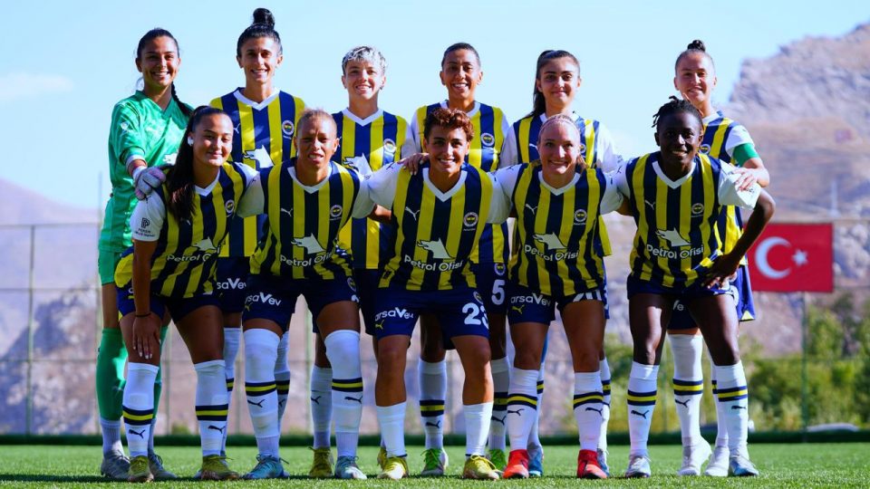 Fenerbahçe Kadın Futbol Takımı’nın hedefi şampiyonluk